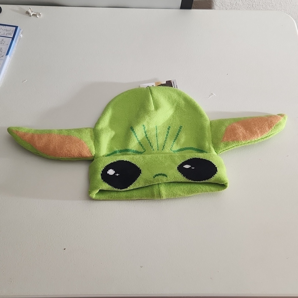 Dinsey Star Wars Mandalorian beanie hat one size NEW BABY YODA GOGRU NWT